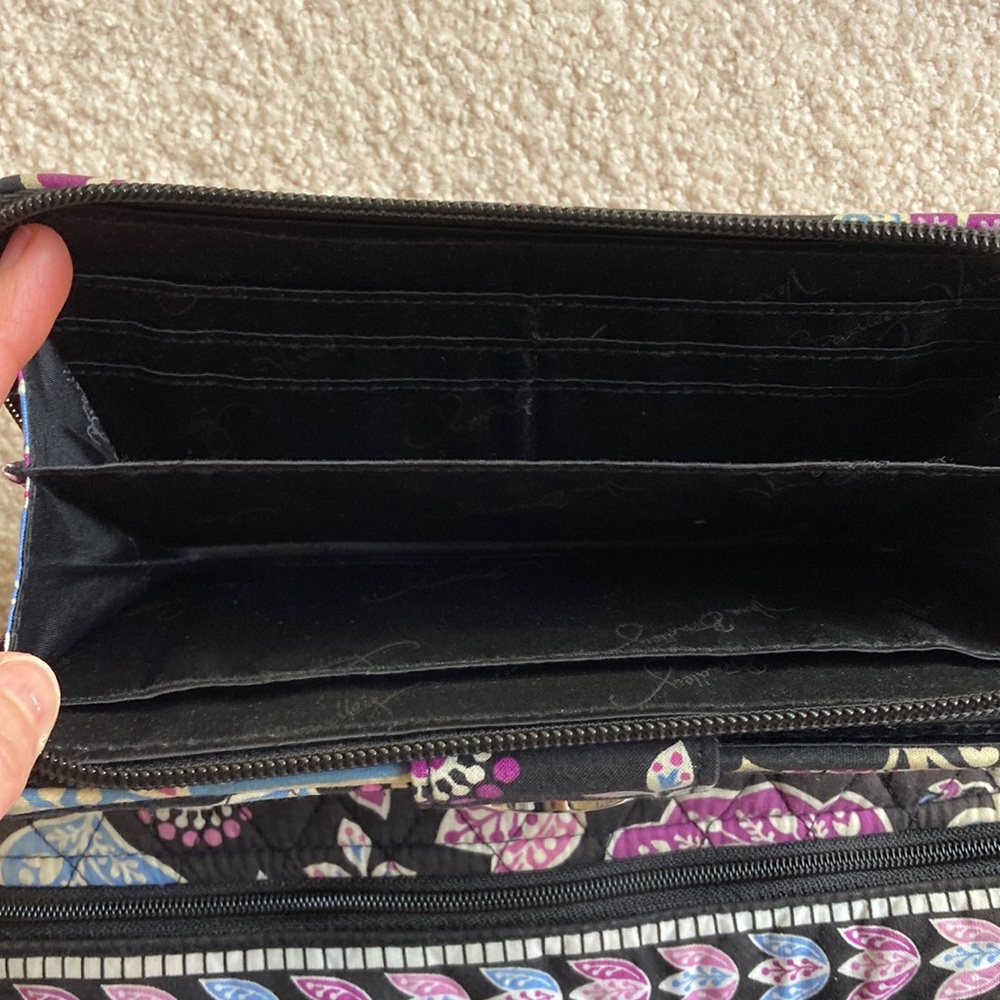 Vera Bradley Crossbody Bag and Wallet Set - Picture 5 of 9